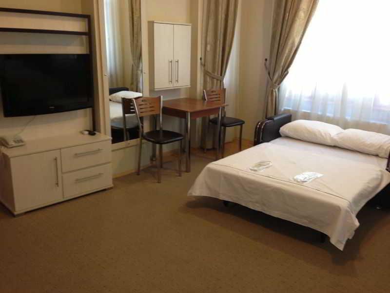 Admire Hotel 3*