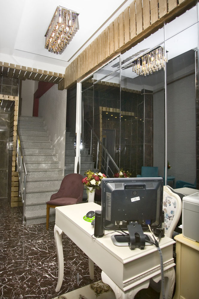 Admire Hotel 3*
